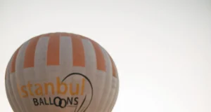 Balonla Yapılan Evlilik Teklifleri: Göklere Yükselen Aşk